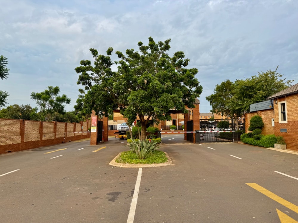 Double-storey apartment for sale in Olympus AH - PT1727368