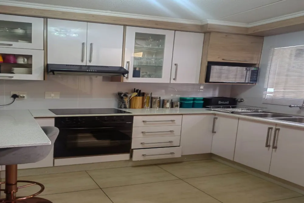 Double-storey apartment let in Kempton Park - ENL1727409 Double-storey apartment let in Kempton Park - ENL1727409