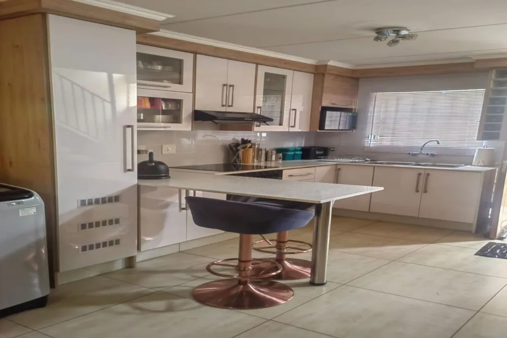 Double-storey apartment let in Kempton Park - ENL1727409 Double-storey apartment let in Kempton Park - ENL1727409