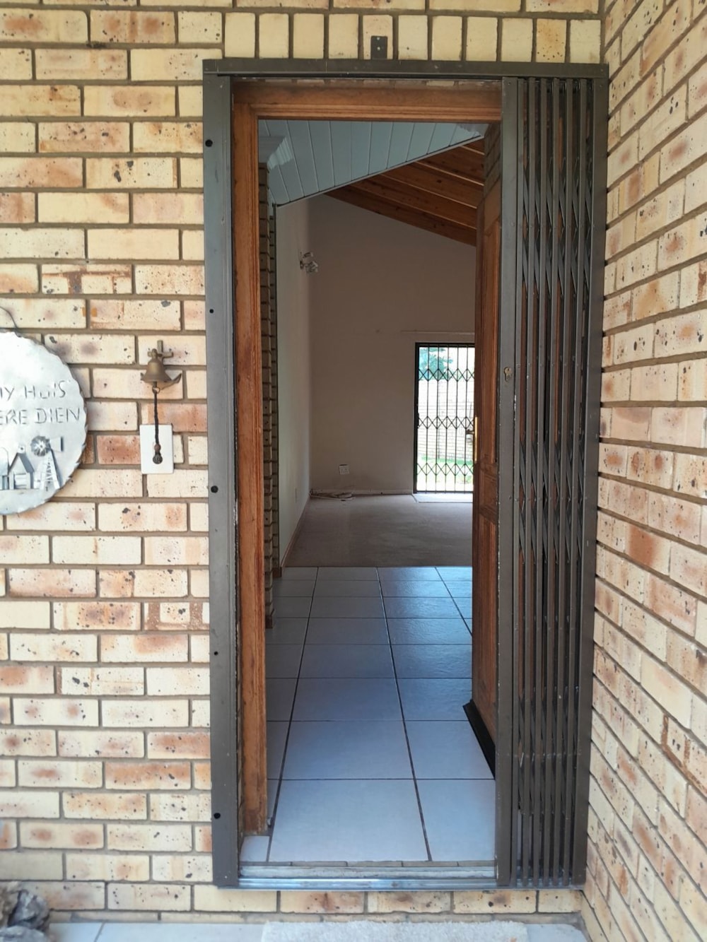 House to rent in La Provence - 1BTH1728014