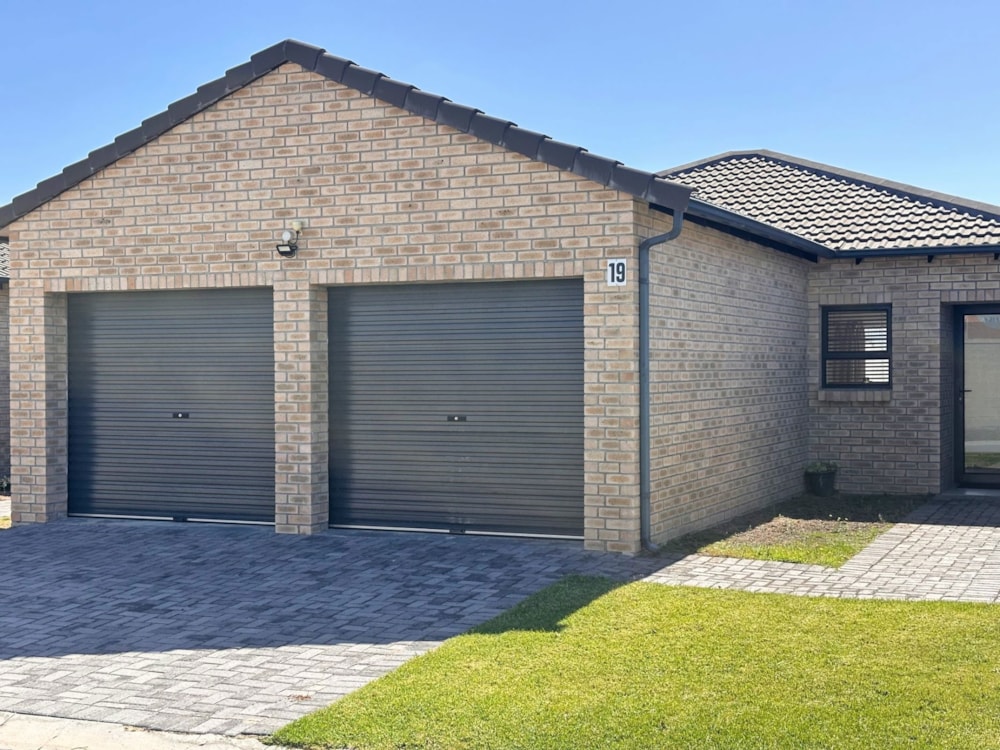 Townhouse for sale in Brentwood Park, Port Elizabeth, Gqeberha - 1PLZ1727474 Townhouse for sale in Brentwood Park, Port Elizabeth, Gqeberha - 1PLZ1727474