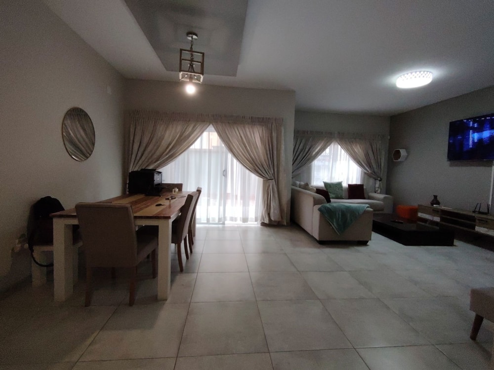 Townhouse to rent in Bendor - 1PS1727625