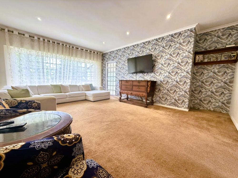 Townhouse for sale in Clifton Park - 1KF1727657