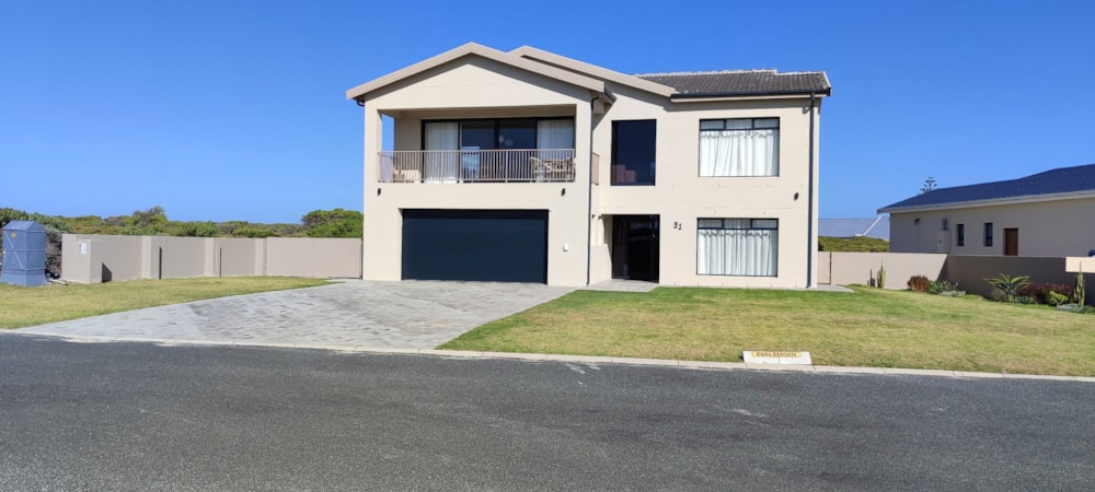 Double-storey house for sale in Kleinbaai - 1SW1727664 Double-storey house for sale in Kleinbaai - 1SW1727664