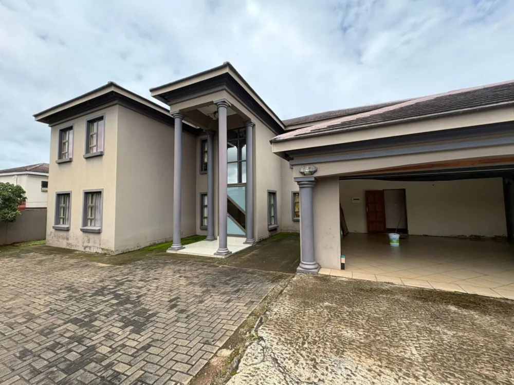 Double-storey house for sale in Riverside Estate, Tzaneen - 1TA1727634 Double-storey house for sale in Riverside Estate, Tzaneen - 1TA1727634