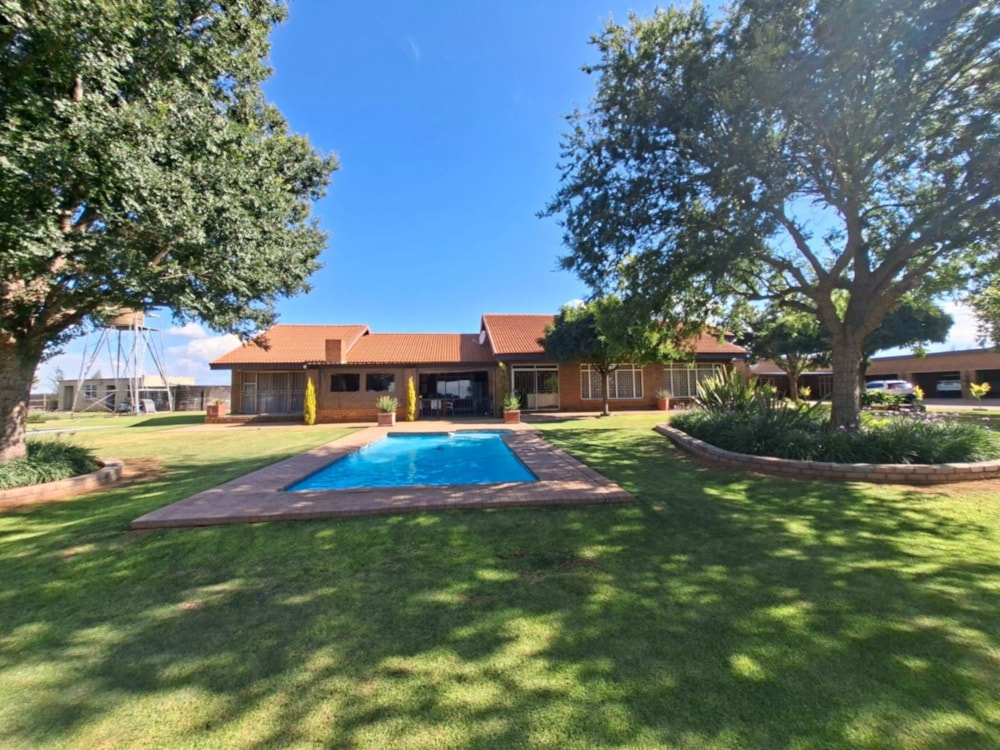 Smallholding for sale in Welkom - 1WM1727790