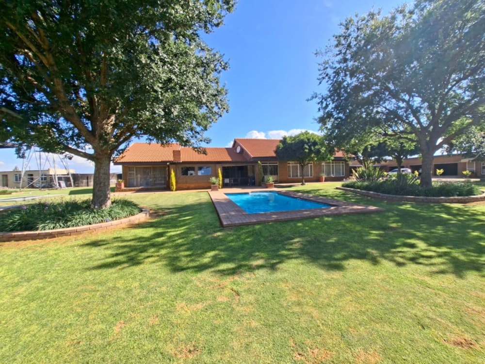 Smallholding for sale in Welkom - 1WM1727790 Smallholding for sale in Welkom - 1WM1727790