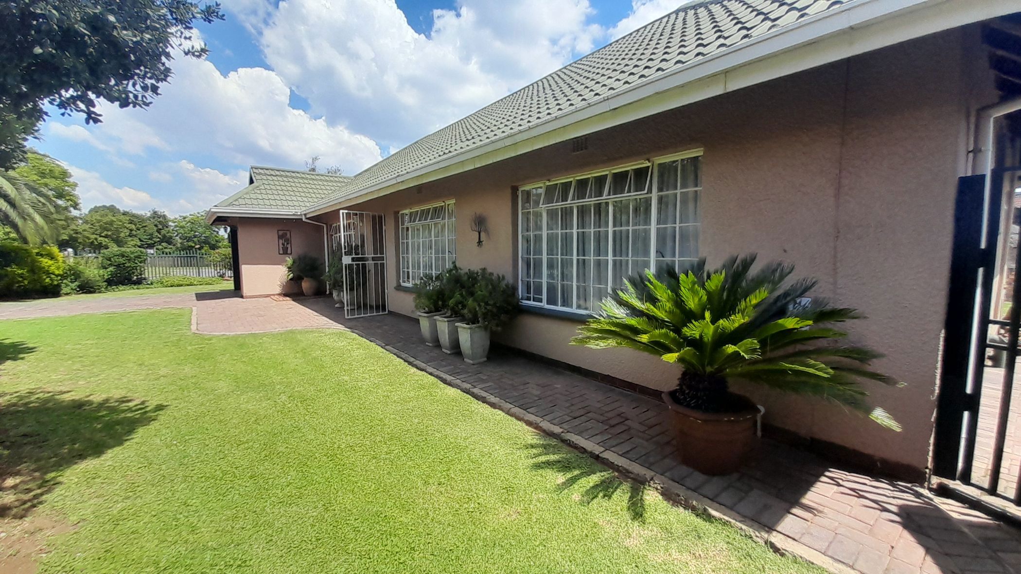 House for sale in Vanderbijlpark SE 6 - 1VT1727690