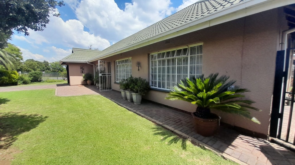 House for sale in Vanderbijlpark SE 6 - 1VT1727690