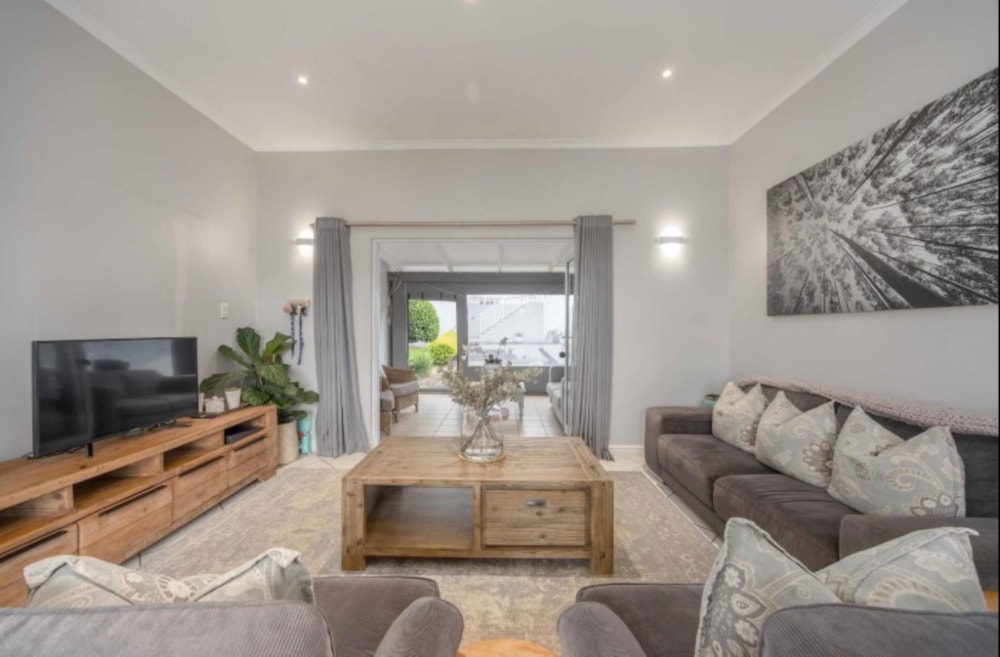 Security estate home for sale in Assagay - 1KF1728455