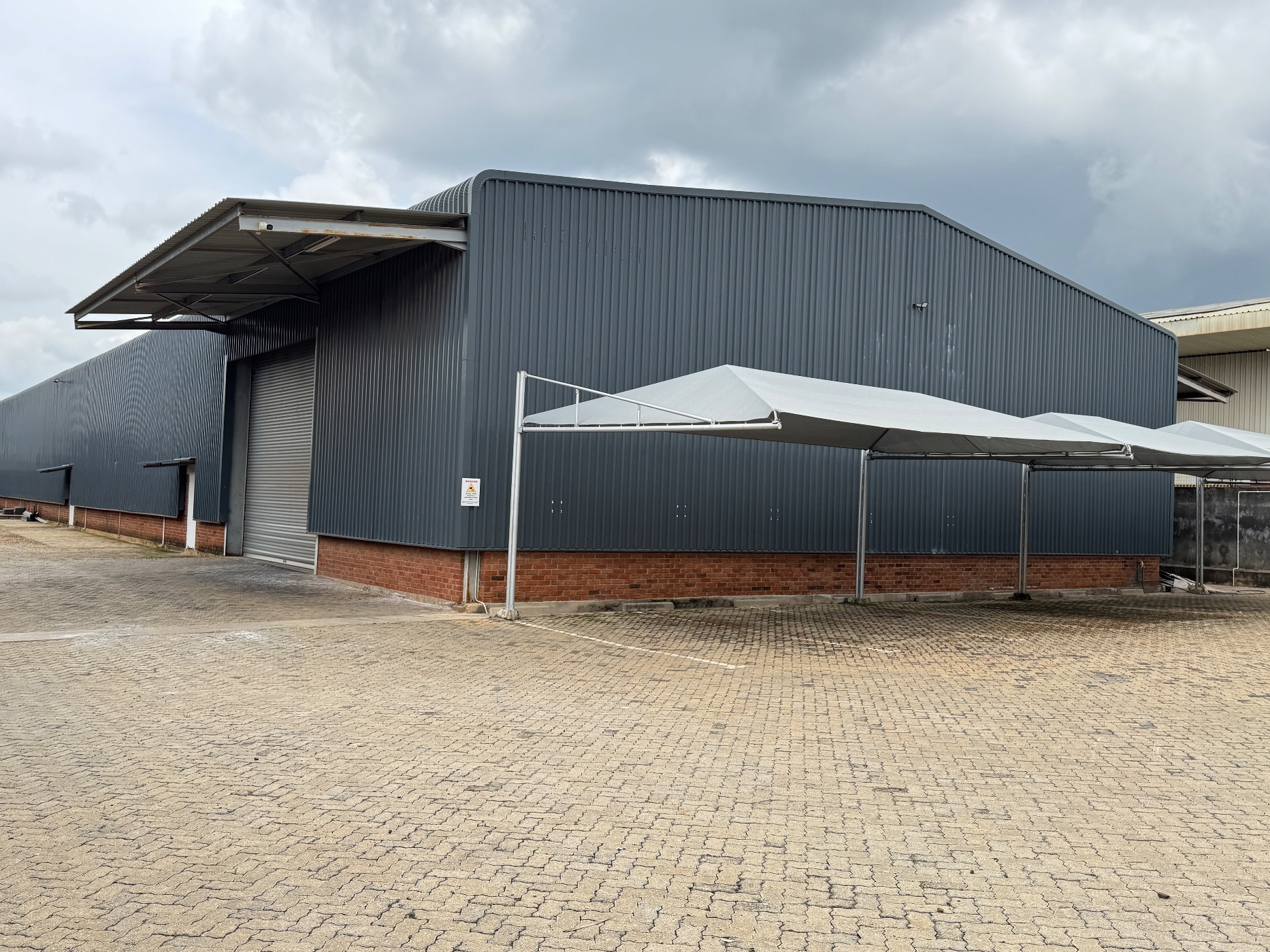 Commercial industrial property to rent in Pomona , Zimbabwe - 3ZB1727733