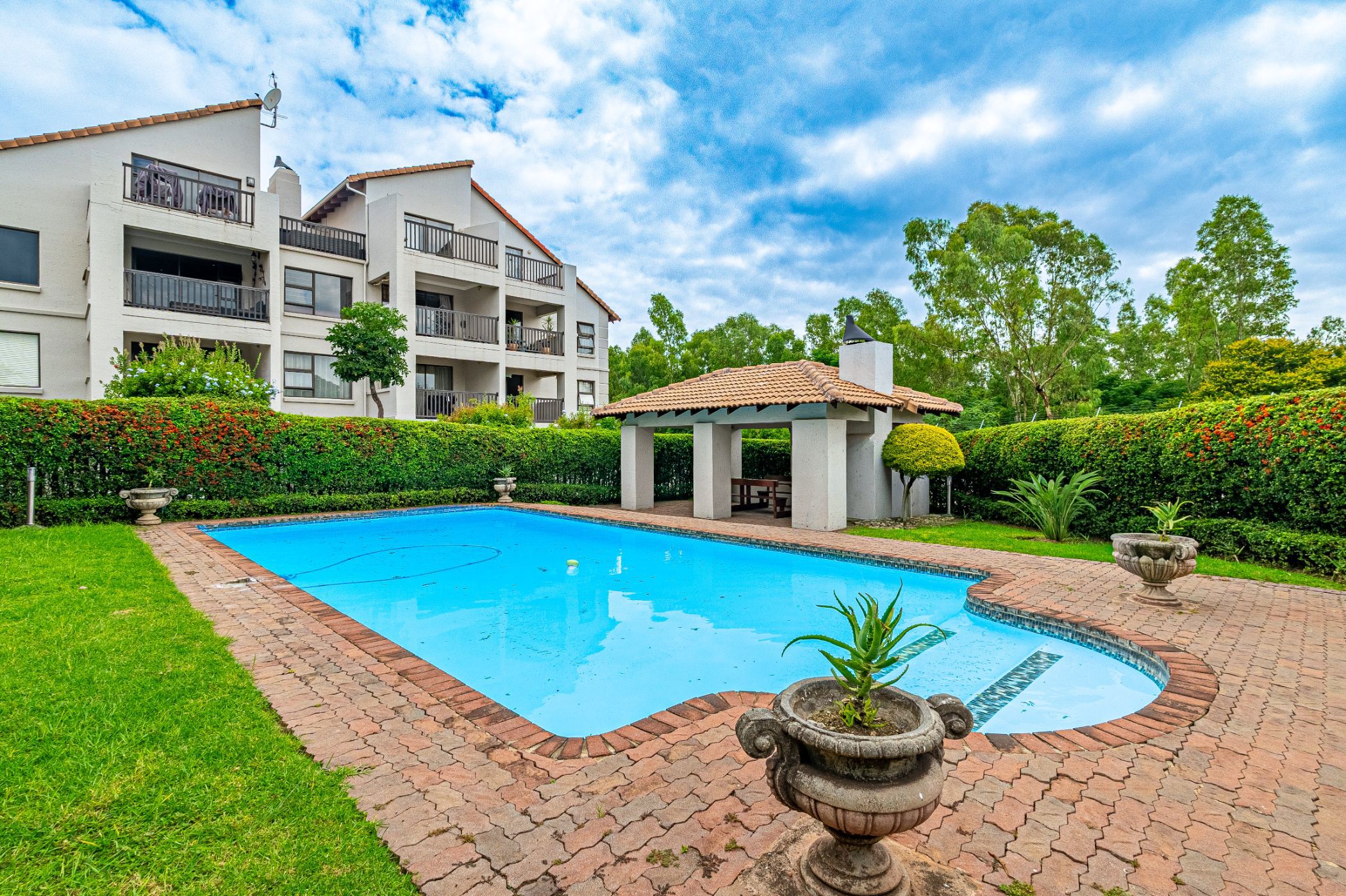 Apartment for sale in Sunninghill - FW1727760