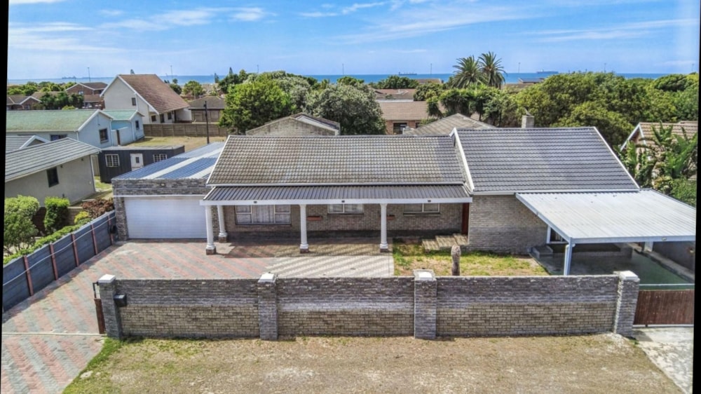 House for sale in Bluewater Bay, Port Elizabeth, Gqeberha - 1PLZ1727922