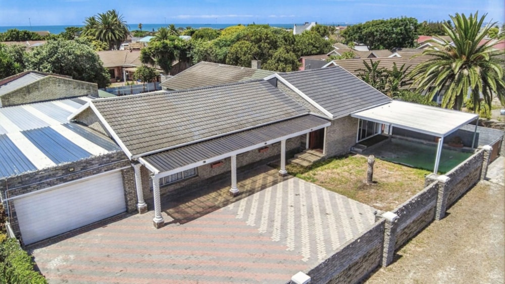 House for sale in Bluewater Bay, Port Elizabeth, Gqeberha - 1PLZ1727922