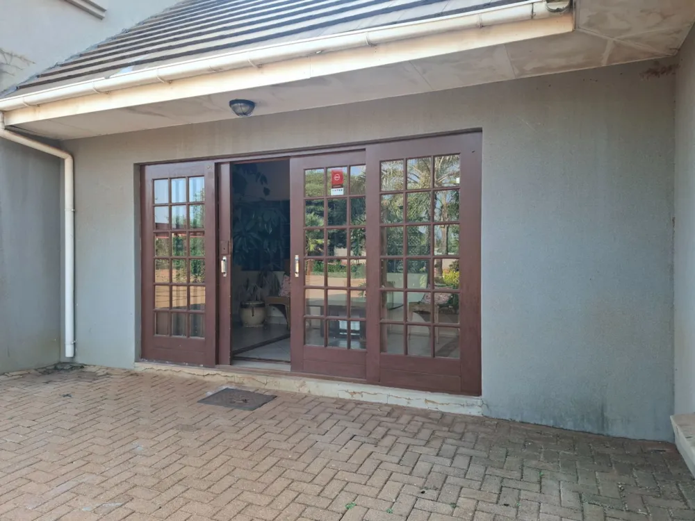 Commercial Building for sale in Lobatse, Botswana - 3BO1728233 Commercial Building for sale in Lobatse, Botswana - 3BO1728233