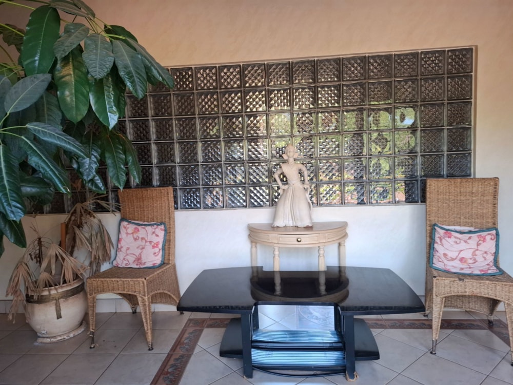 Commercial Building for sale in Lobatse, Botswana - 3BO1728233 Commercial Building for sale in Lobatse, Botswana - 3BO1728233