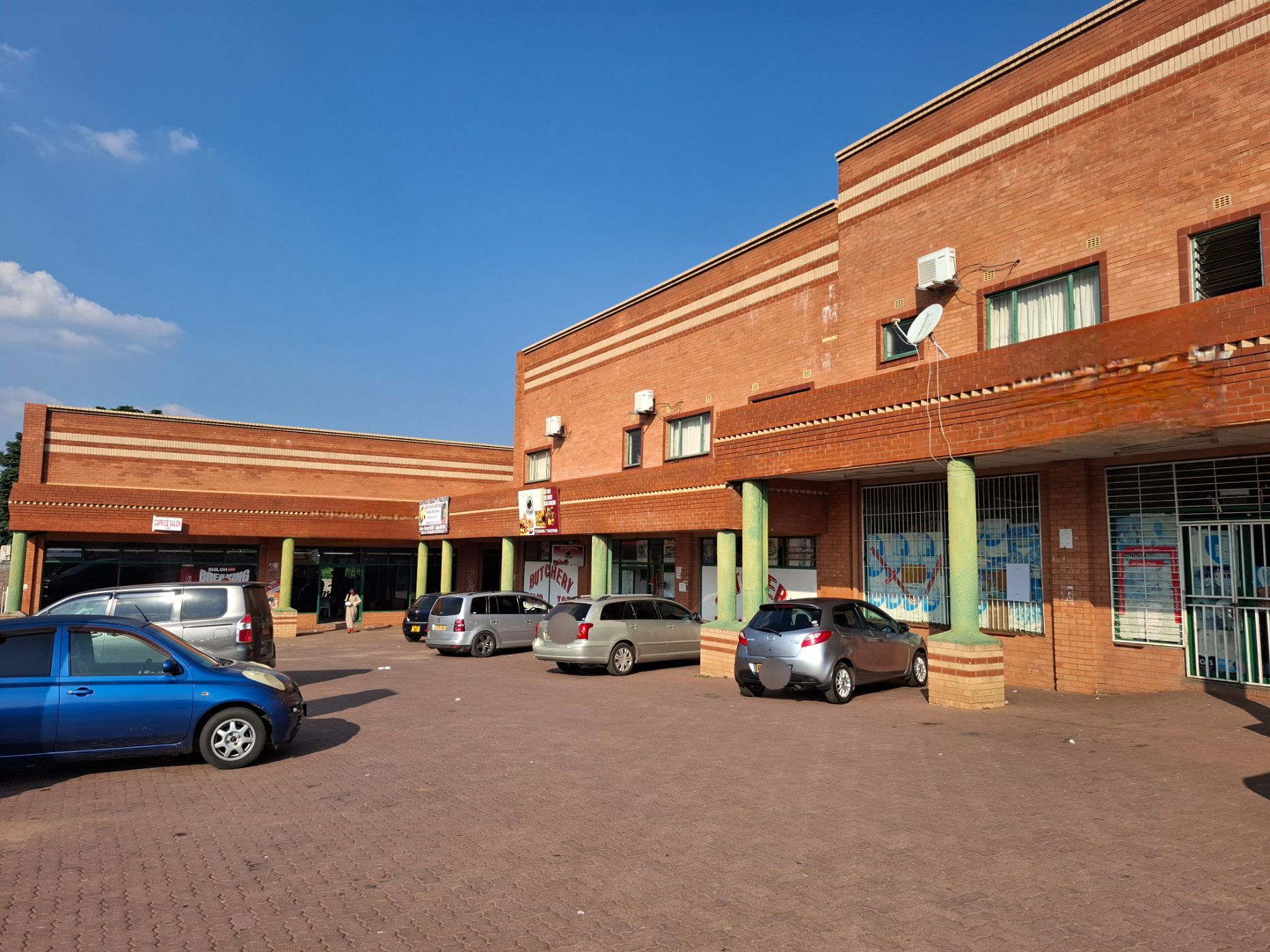 Commercial Building for sale in Lobatse, Botswana - 3BO1728236