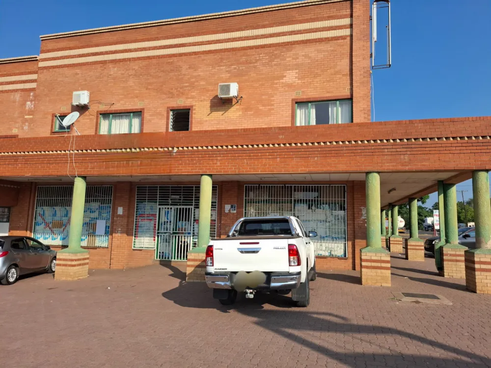 Commercial Building for sale in Lobatse, Botswana - 3BO1728236 Commercial Building for sale in Lobatse, Botswana - 3BO1728236