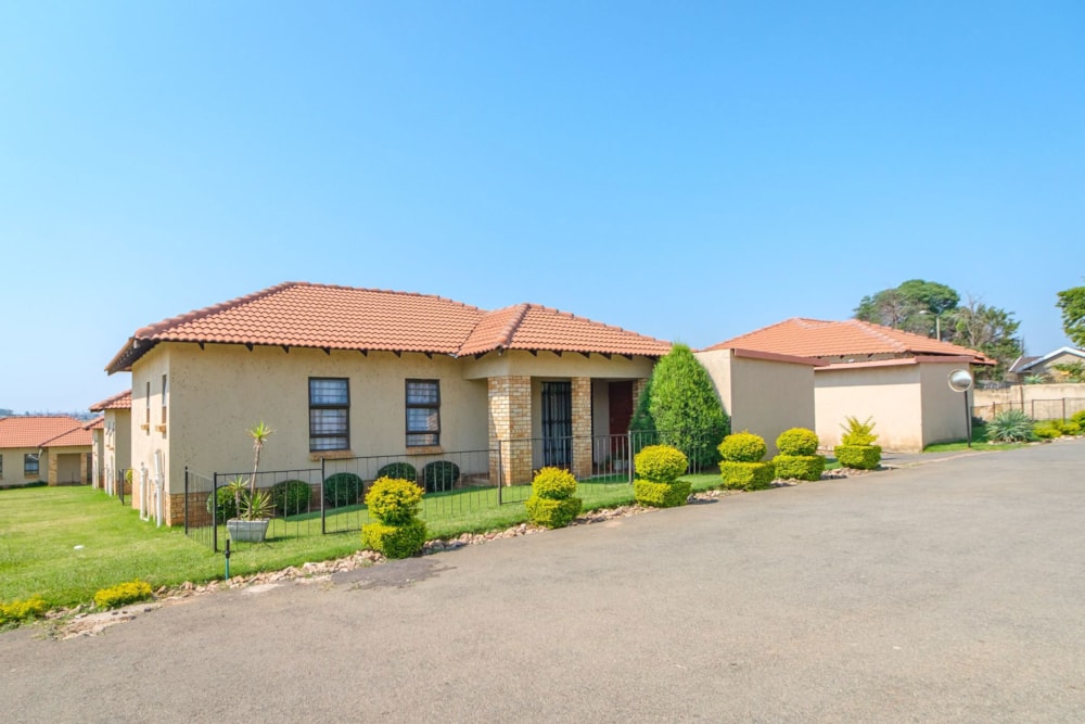 Cluster for sale in Grobler Park - RAN1727873