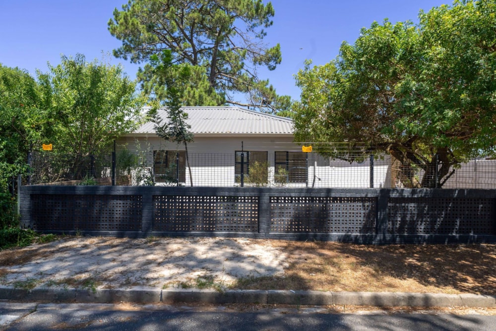 House to rent in La Colline - STL1728017