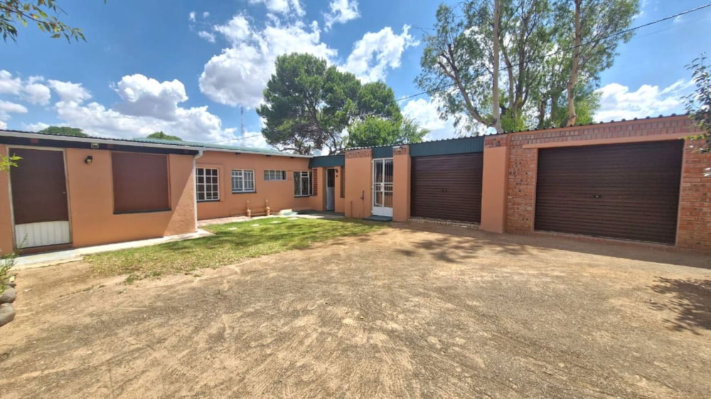 House for sale in Edenburg, Free State - 1BX1728077 House for sale in Edenburg, Free State - 1BX1728077