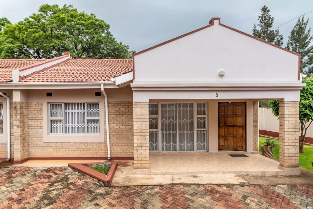 Cluster to rent in Avondale West, Zimbabwe - 3ZB1728039