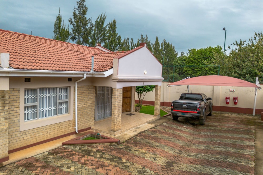 Cluster to rent in Avondale West, Zimbabwe - 3ZB1728039
