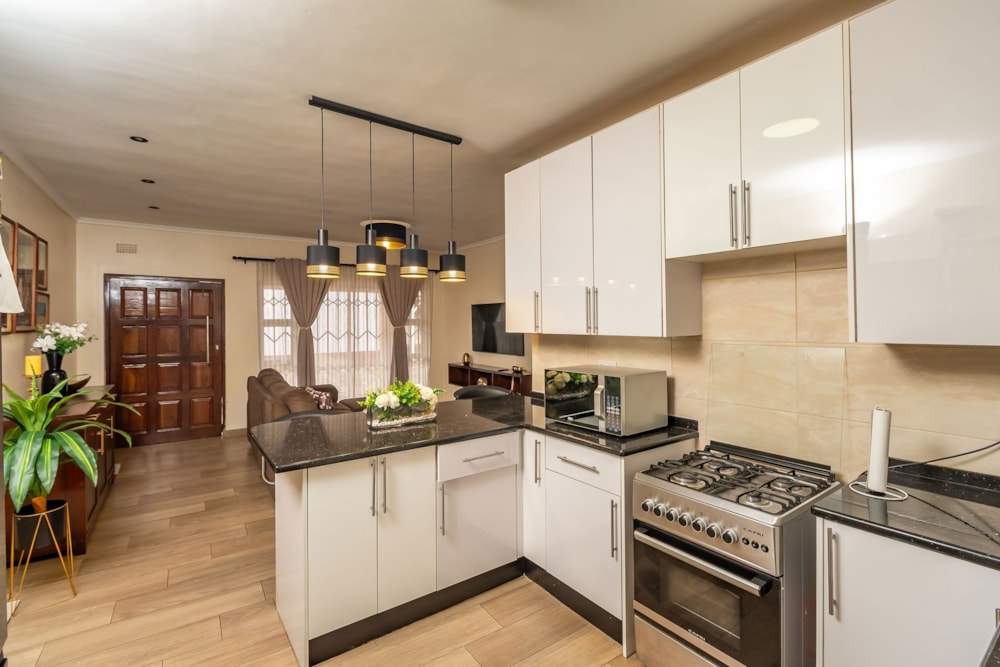 Cluster to rent in Avondale West, Zimbabwe - 3ZB1728039