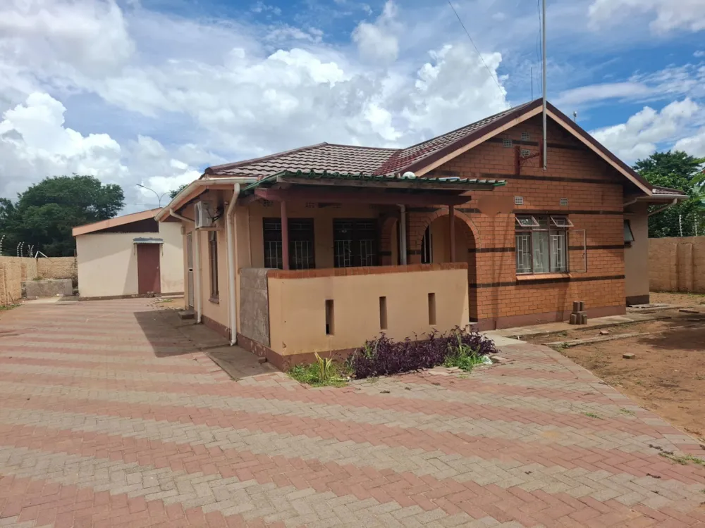 House for sale in Block 3, Botswana - 3BO1728081 House for sale in Block 3, Botswana - 3BO1728081