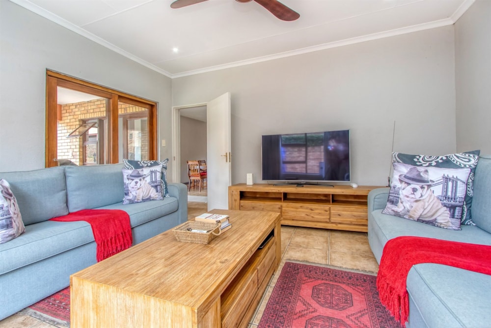 Double-storey cluster to rent in Sundowner - RAL1728139