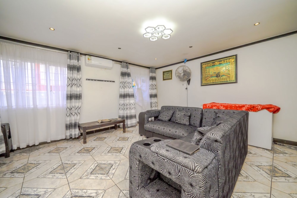 House for sale in Trenance Manor - 1ND1728211