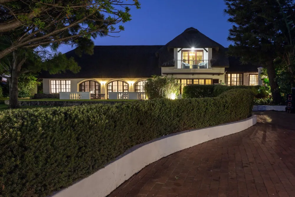 Guesthouse for sale in Westcliff, Hermanus - PGLAG1728549 Guesthouse for sale in Westcliff, Hermanus - PGLAG1728549