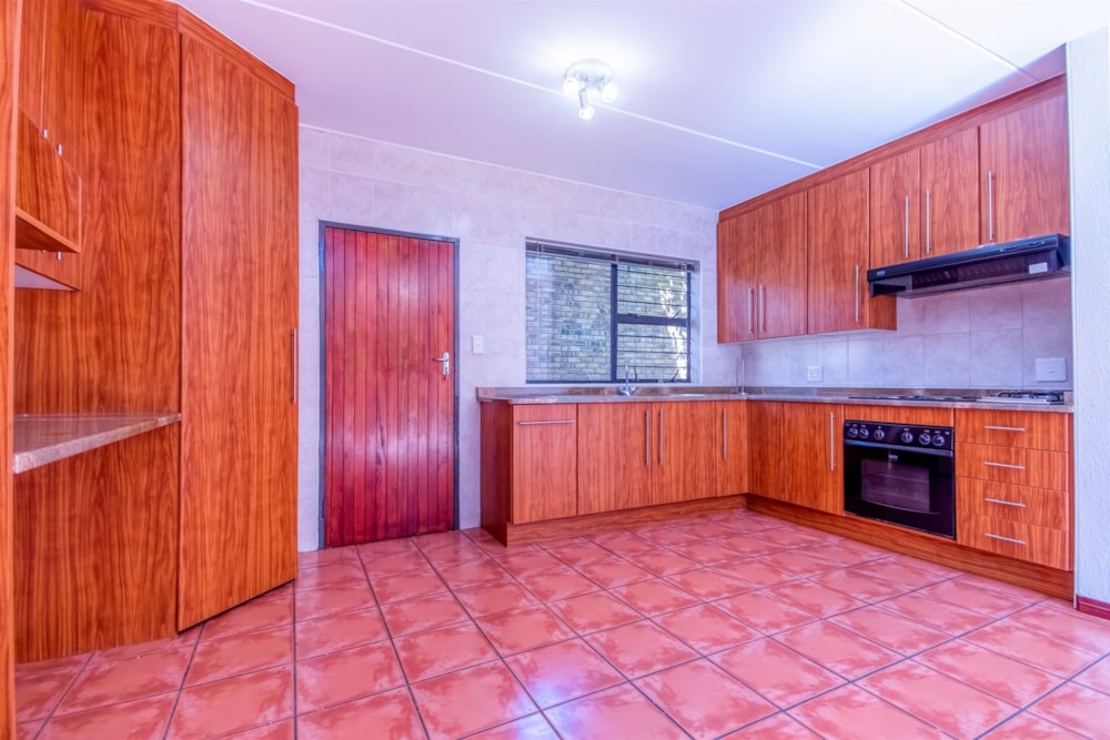 Townhouse to rent in Sundowner - RAL1728333