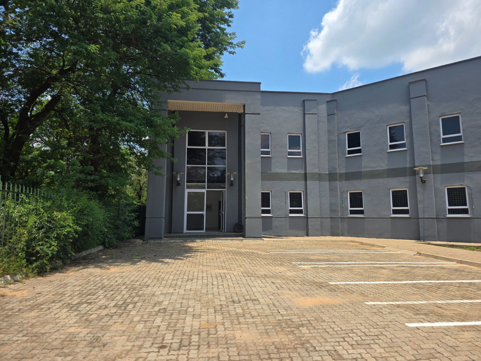 Commercial office to rent in Fairgrounds, Botswana - 3BO1728365