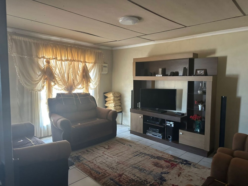 House for sale in Bloemanda - 1BX1728359