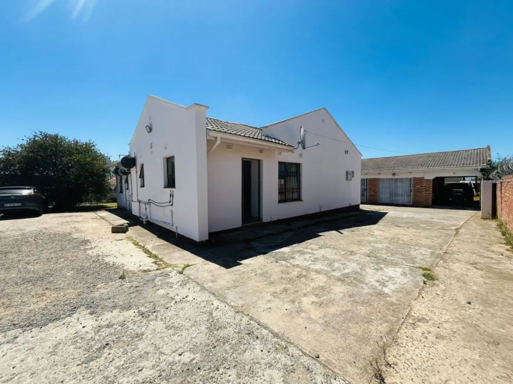 House for sale in Southernwood, Mthatha - 1MH1729294 House for sale in Southernwood, Mthatha - 1MH1729294