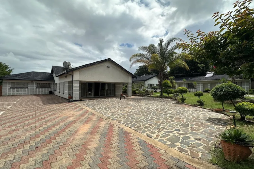 Bed & breakfast for sale in Burnside, Bulawayo, Zimbabwe - 3ZB1728483 Bed & breakfast for sale in Burnside, Bulawayo, Zimbabwe - 3ZB1728483
