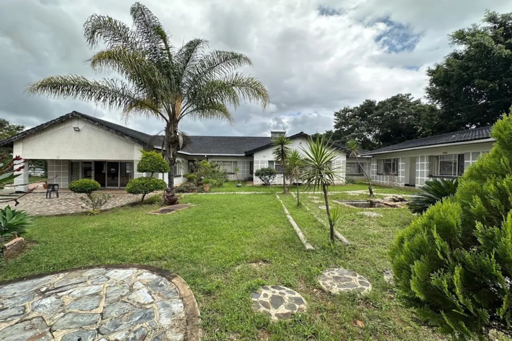 Bed & breakfast for sale in Burnside, Bulawayo, Zimbabwe - 3ZB1728483 Bed & breakfast for sale in Burnside, Bulawayo, Zimbabwe - 3ZB1728483
