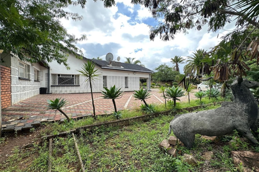 Bed & breakfast for sale in Burnside, Bulawayo, Zimbabwe - 3ZB1728483