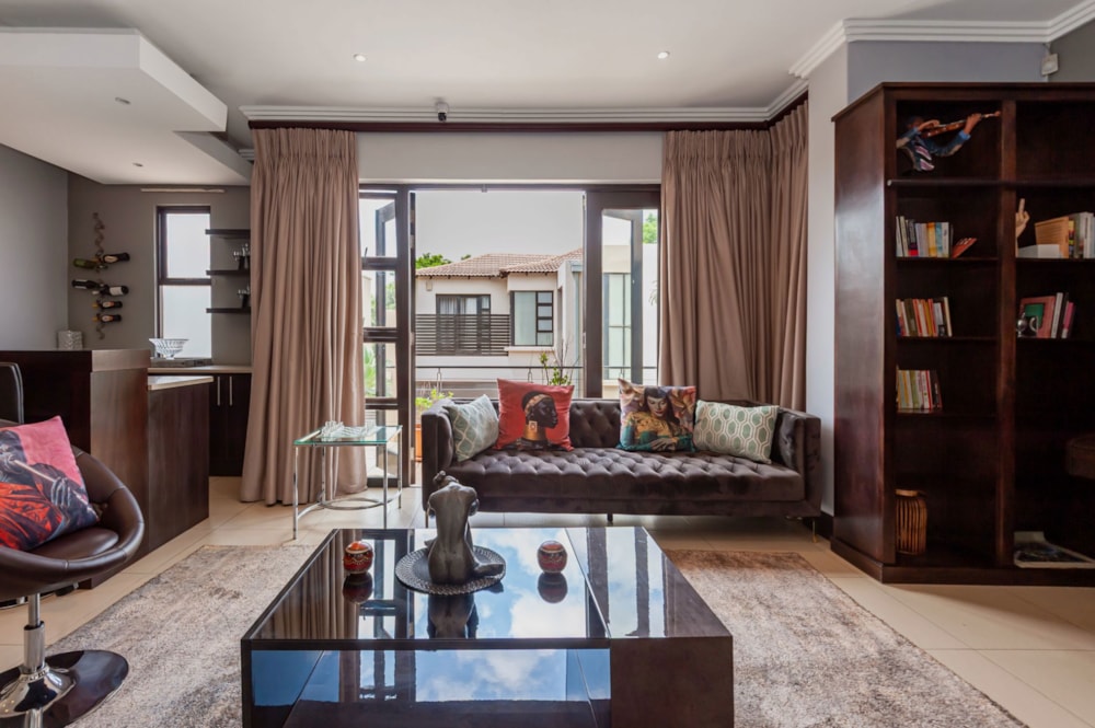 Double-storey cluster to rent in Bryanston - JBL1728518 Double-storey cluster to rent in Bryanston - JBL1728518