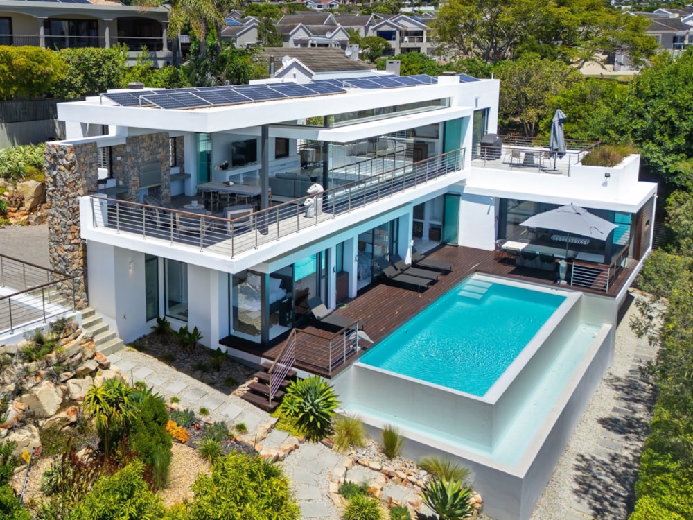 Double-storey house to rent in Plettenberg Bay Upper Central - 1KG1728674