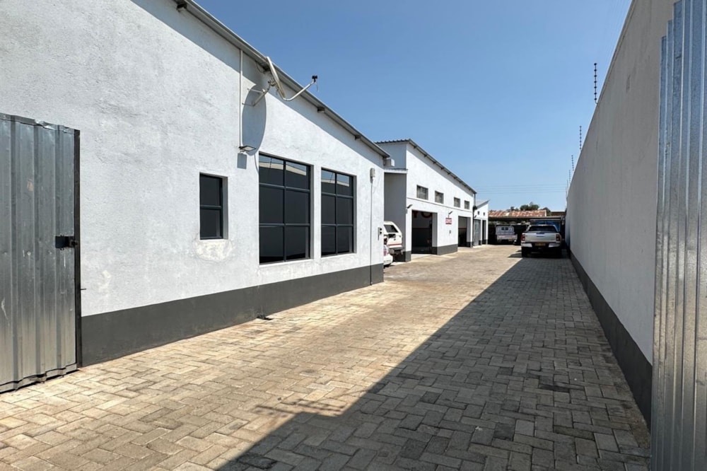 Commercial industrial property for sale in Belmont, Zimbabwe - 3ZB1728576