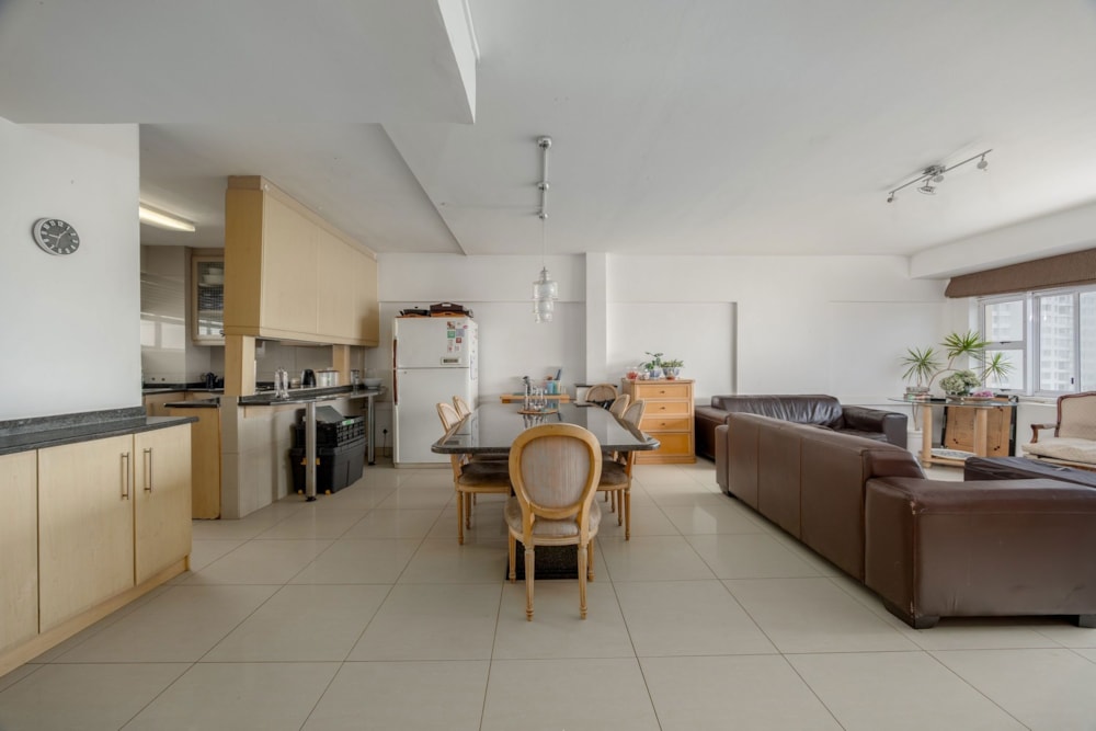 Apartment for sale in North Beach Durban - 1DA1728621 Apartment for sale in North Beach Durban - 1DA1728621