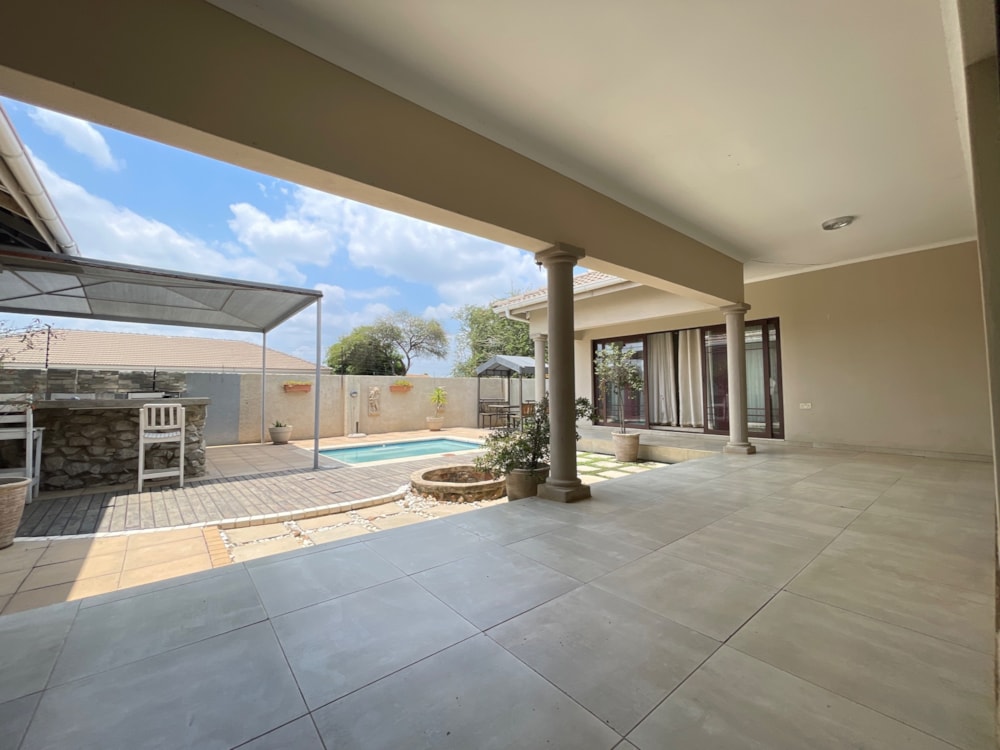 House for sale in Gaborone North, Botswana - 3BO1728667 House for sale in Gaborone North, Botswana - 3BO1728667