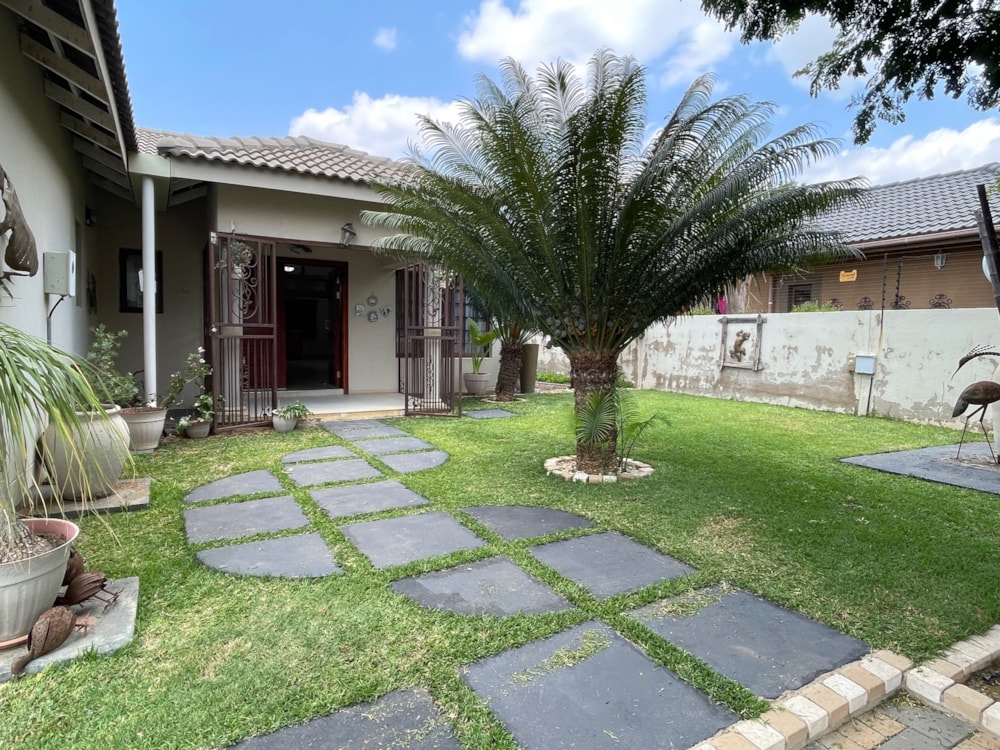 House for sale in Gaborone North, Botswana - 3BO1728667 House for sale in Gaborone North, Botswana - 3BO1728667