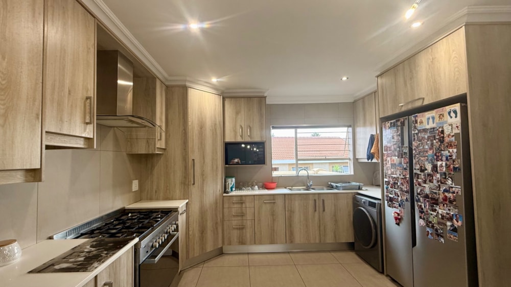 Townhouse for sale in Vanderbijlpark SE 3 - 1VT1728649