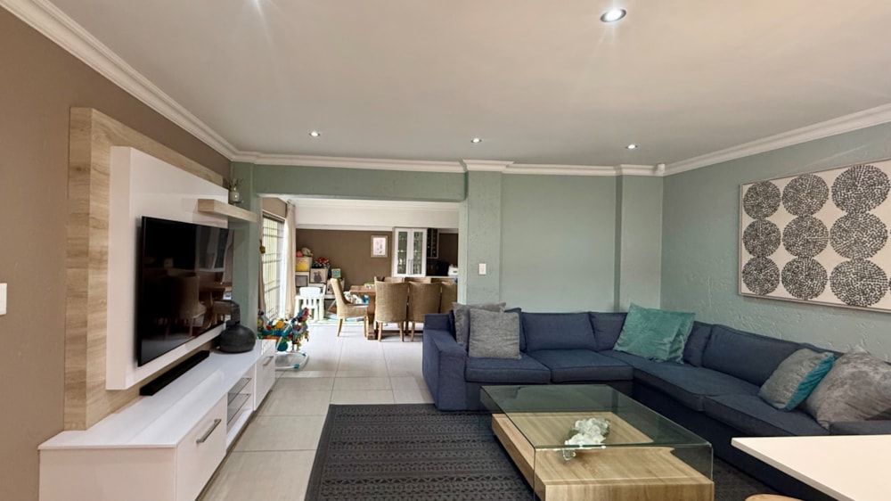 Townhouse for sale in Vanderbijlpark SE 3 - 1VT1728649