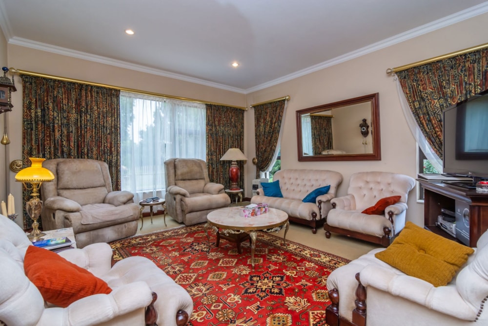 Double-storey house for sale in Featherbrooke Estate - 1KR1728676