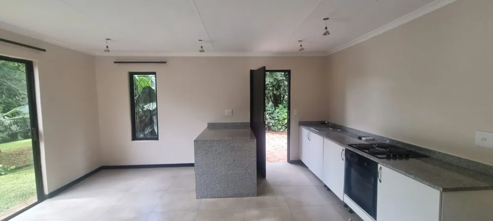Cottage let in Hillcrest, Upper Highway - 1KF1725629