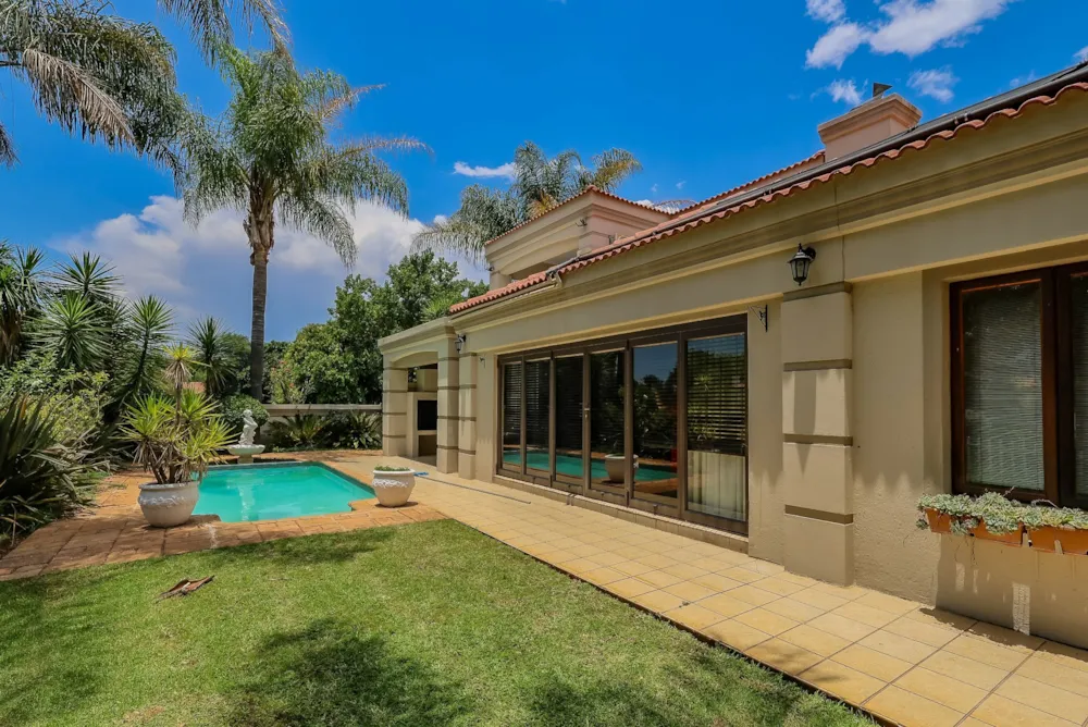 Double-storey house for sale in Westlake, Hartbeespoort - 1HR1727217 Double-storey house for sale in Westlake, Hartbeespoort - 1HR1727217